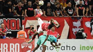 Transmisiune în direct: UTA Arad contra Dinamo București, începând cu ora 20:00, în cadrul etapei a 21-a a Campionatului Național de Fotbal.