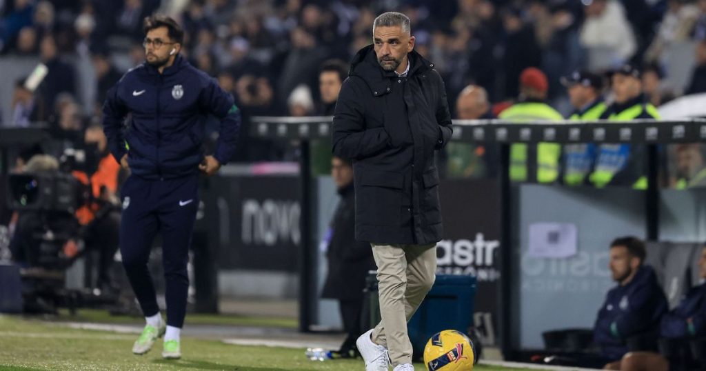 Uma prenda para os adeptos e uma dinâmica semelhante com jogadores diferentes: tudo o que disse Rui Borges