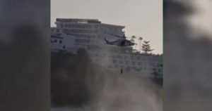 VIDEO: Român mort în Tenerife după valuri uriaşe într-o piscină naturală