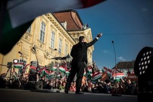 Victor Orbán afirmă că Ungaria nu va accepta noul acord al UE privind transferurile de migranți, în timp ce liderii danezi ai Consiliului European consideră Pactul obligatoriu