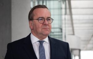 Vizita ministrului german al Apărării în România, anulată pe ultima sută de metri