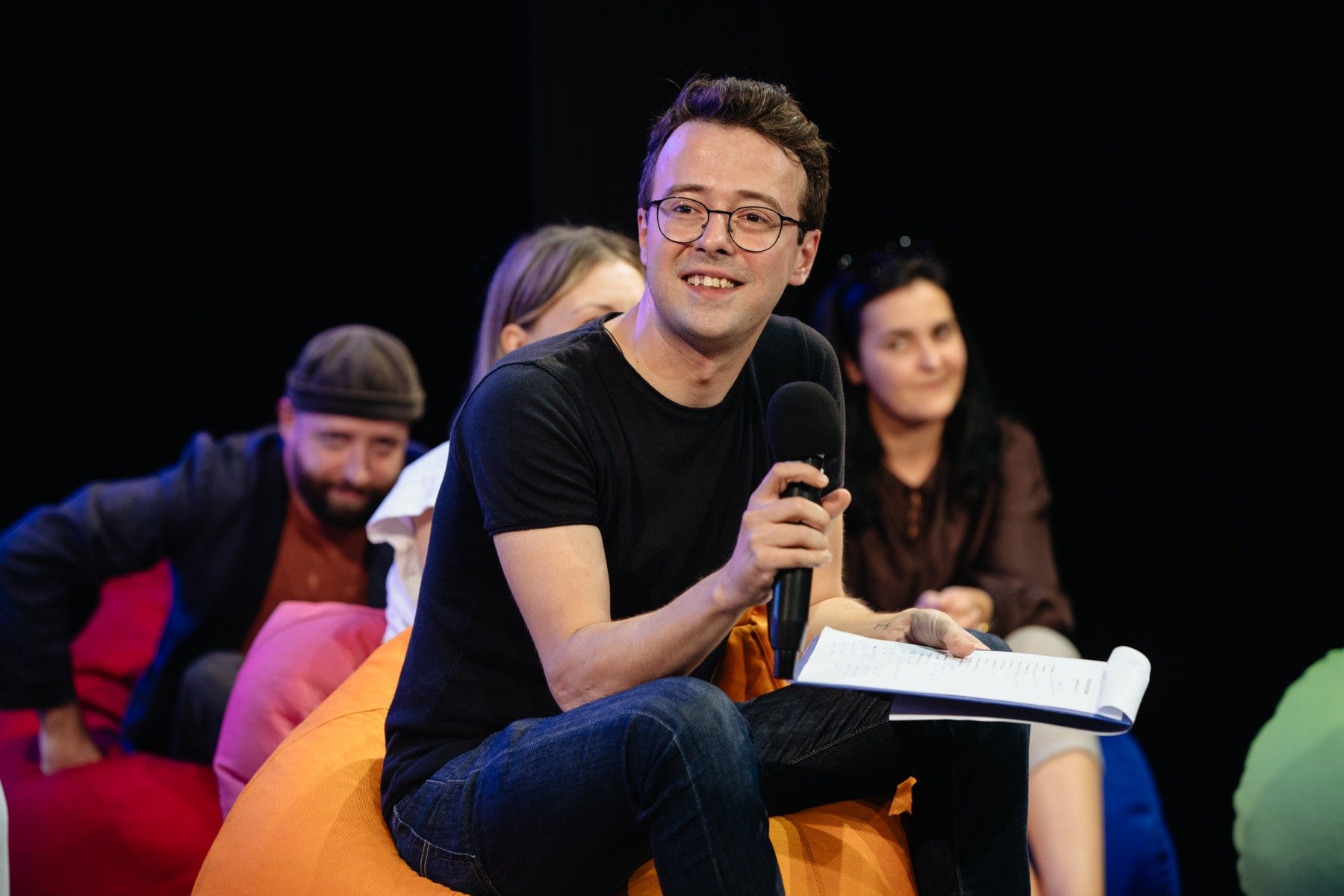 Vlad Cristache nu mai conduce Teatrul Excelsior, primarul interimar neprelungindu-i mandatul; artiștii reacționează pe social media, criticând decizia și apreciind performanța instituției