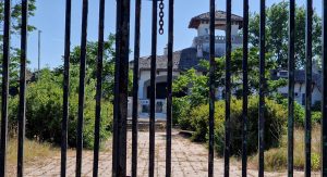 Legea pentru susținerea reabilitării Palatului Regal din Mamaia, semnată de Nicușor Dan / Campania de restaurare a monumentului istoric, lansată de Info Sud-Est în 2014 / Încă 13 monumente naționale vor beneficia de reparații