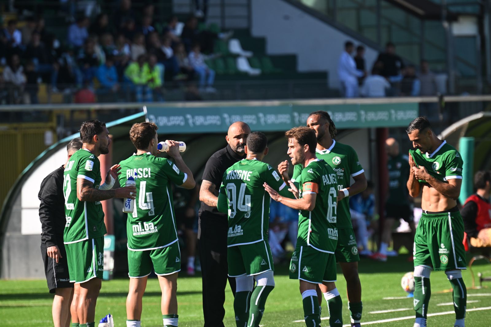 Echipa Avellino oprește ofensiva echipei Venezia, cu un scor strâns, după ce jucătorul Daffara a marcat și a condus echipa spre victorie, în timp ce Missori a semnat și el un gol important.