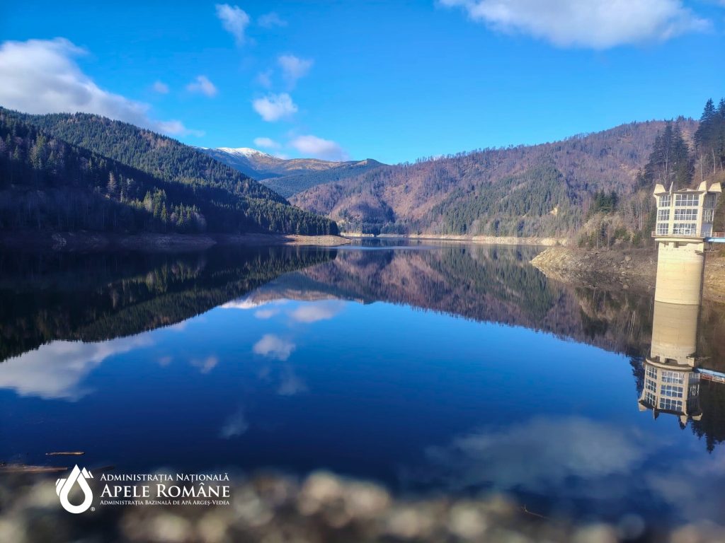 acumularea-Pecineagu-raul-Dambovita.jpg