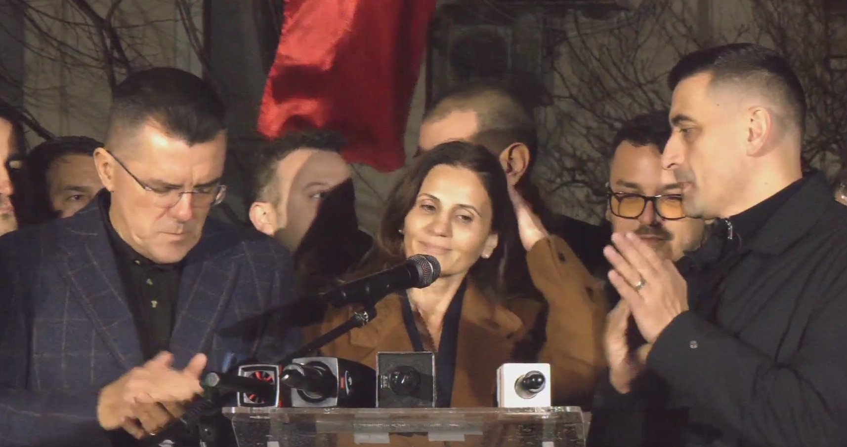 Decarare în direct cu Anca Alexandrescu și George Simion după exit-poll-uri care o poziționează pe fostul ofițer „anti-sistem” pe locul trei: „Un moment dificil pentru România”
