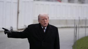 Președintele Trump susține că Venezuela a retras drepturile petroliere ale Statelor Unite și afirmă că dorește să le recupereze.