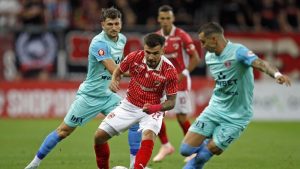 LIVE: UTA – Dinamo 0-0 | Meciul de la Arad a început