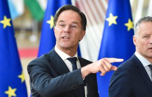 Liderul NATO se opune separării apărării europene de cea americană, dar subliniază necesitatea ca Europa să preia o responsabilitate mai mare în protejarea propriilor securitate”