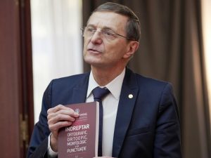 Președintele Academiei Române susține planul de curriculum pentru Literatura română propus de Ministerul Educației și numește criticii săi „toboșari ai noilor epoci”