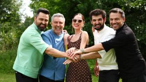 Iată o reformulare a titlului: “Maestru bucătar Orlando Zaharia a obținut victoria zilei de ieri. Antrenament intens cu momente neașteptate, seara aceasta, la Competiția bucătarilor. Juriul își selectează echipele de concurenți! “