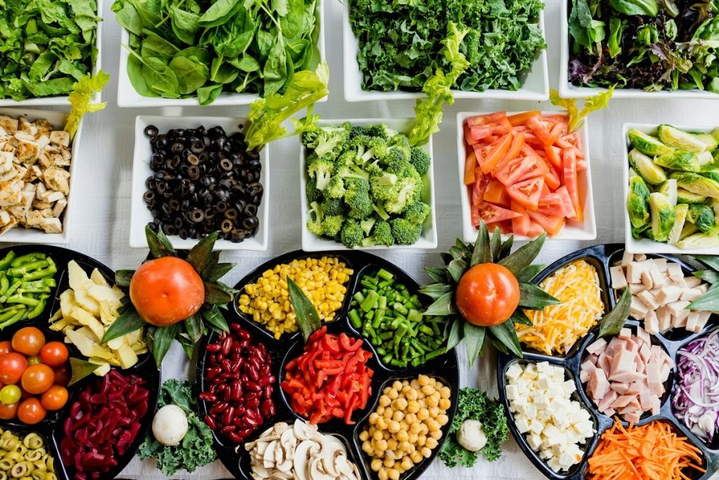 Sfaturi de la nutriționiști despre alimentația recomandată după Crăciun pentru a limita efectele exceselor culinare din sărbătorile festive