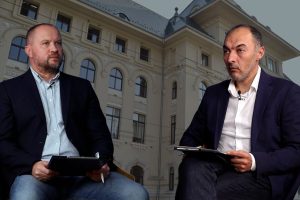 Jurnaliștii Dan Tăpălagă și Cristian Pantazi analizează în direct, de la ora 21:30, rezultatele exit pollurilor și primele estimări ale voturilor pentru alegerile la primăria Capitalei