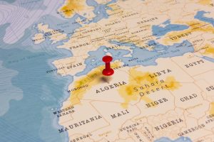 Parlamentul din Algeria aproba în unanimitate o legislație ce condamnă activitățile coloniale franceze