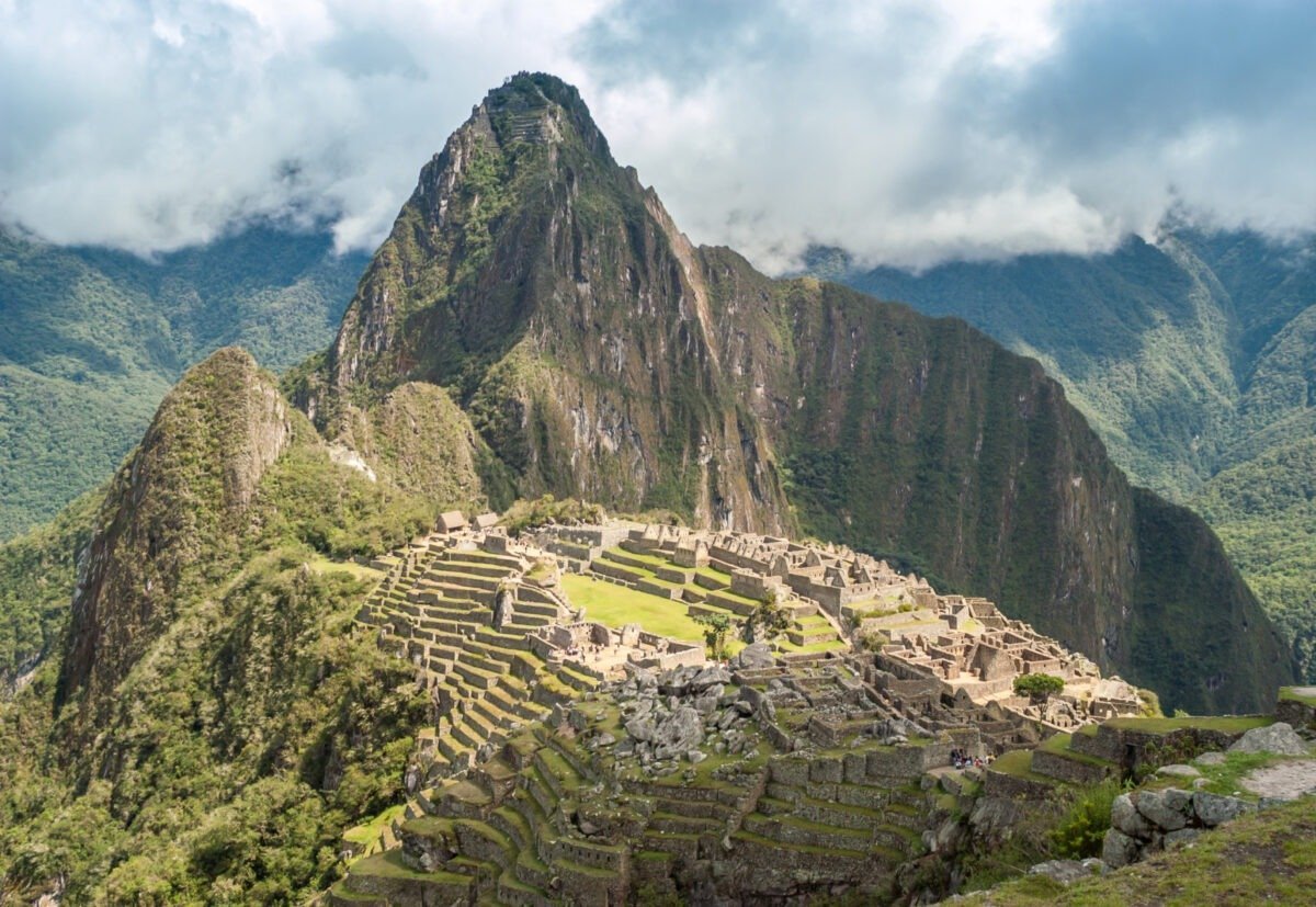 Tragedie în zona ceremonială a Machu Picchu: două trenuri s-au ciocnit, provocând un bilanț tragic Un incident grav a avut loc marți în perimetrul faimosului sit arheologic Machu Picchu, transformând zona de coastă a Peru în focalizarea unei crize feroviare