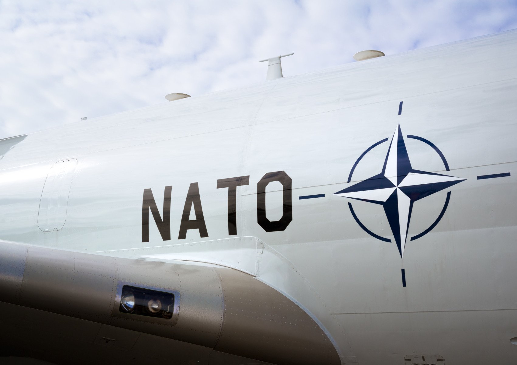 Secretarul general al NATO consideră că Uniunea Europeană nu trebuie să devină total independentă de Statele Unite în domeniul apărării