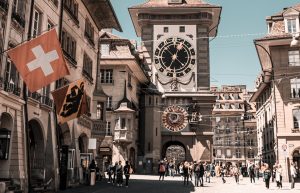 Rezultatul votului în Elveția: majoritatea cetățenilor au respins o taxă de 50% pentru moștenirile bogate