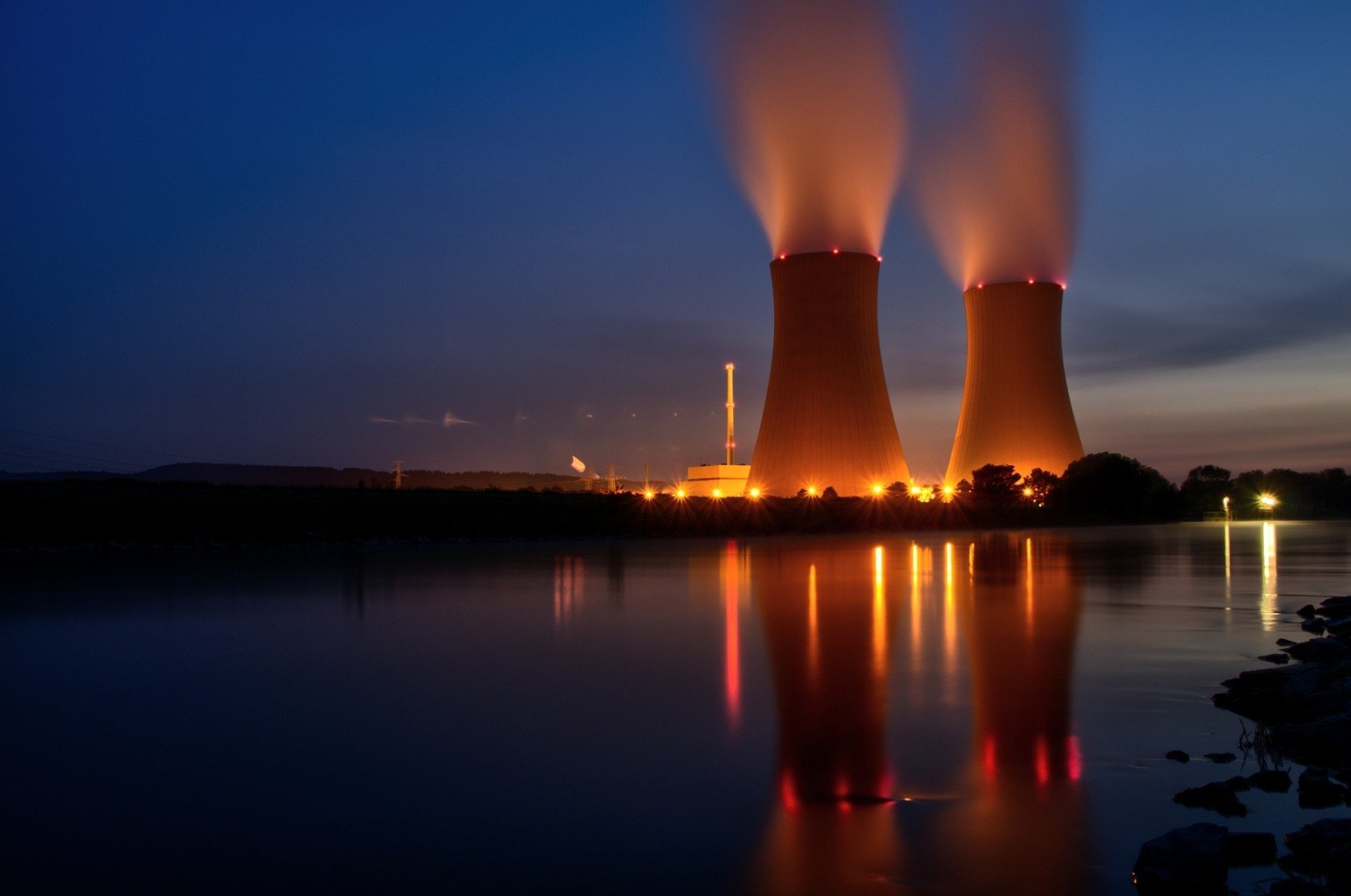 Comisia Europeană investighează modul în care guvernul ceh distribuie sprijinul de stat pentru construcția a două centrale nucleare