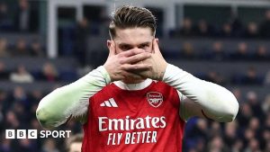 Iată o variantă reformulată a titlului: “Ultimul scor și reacții LIVE: Everton joacă contra lui Arsenal, iar Leeds se duelează cu Crystal Palace – urmărește evoluția meciurilor și statisticile”