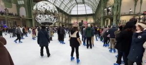 Cel mai extins patinoar acoperit la nivel mondial se găsește în Franța: Prețurile pentru o sesiune de patinaj la Grand Palais din Paris