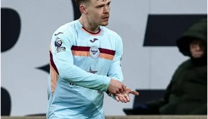 Iată o posibilă reformulare a titlului: “Prezentare meci: Brentford vs Bournemouth – previziuni, știri despre echipă, alcătuiri de echipă”

Sau, utilizând sinonime:

“Anticipare meci: Brentford vs Bournemouth – pronosticuri, informații despre echipă, componența echipei”

Sau, într-o variantă mai scurtă:

“Brentford vs Bournemouth: previziuni și detalii despre meci”