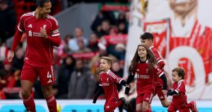 Liverpool învinge Wolverhampton! Emoții înainte de începerea meciului.