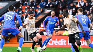 Ligue 1 | Lorient – Lyon 1-0, ACUM pe VOYO! Oaspeții sunt în zece jucători.