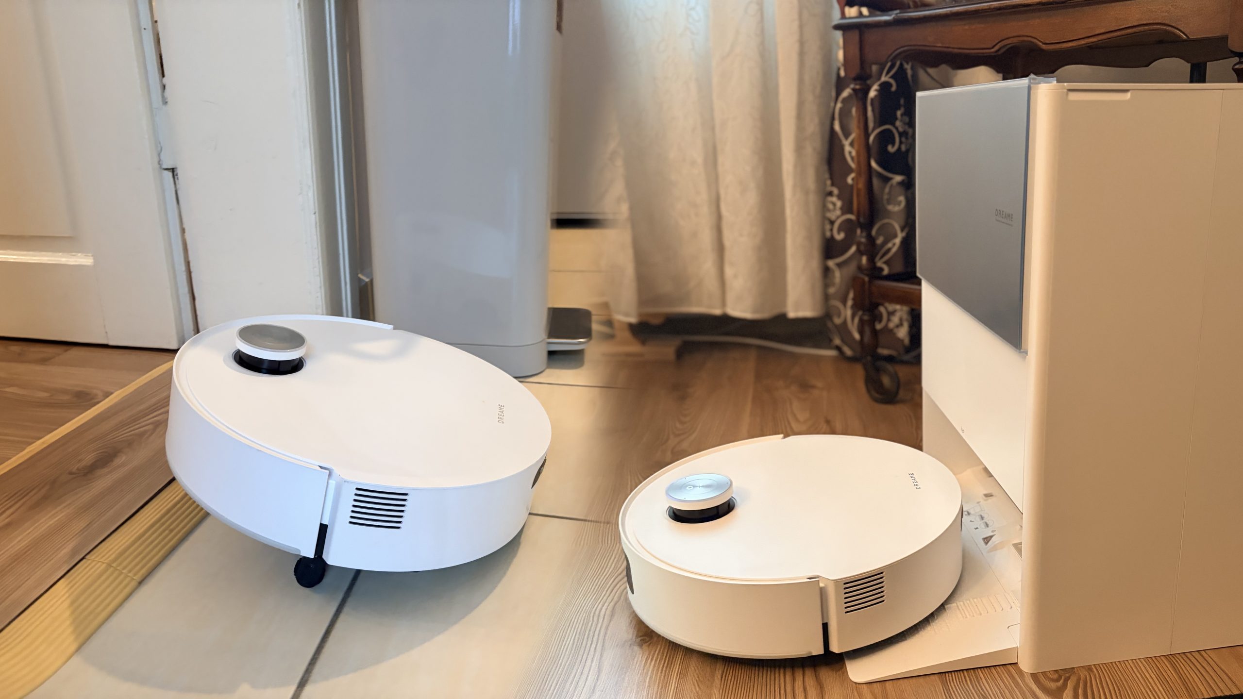 [ad_1] Dreame a lansat cel mai recent model de aspirator robot, Dreame Aqua10 Ultra Roller Complete, în contextul în care piața aspiratoarelor inteligente devine din ce în ce mai competitivă și sofisticată