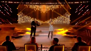 Iată o posibilă reformulare a titlului: “Talentul și pasiunea au depășit granițele: Kristóf Rebeka a uimit publicul și pe Molnár Áron cu spectacolul său extraordinar”