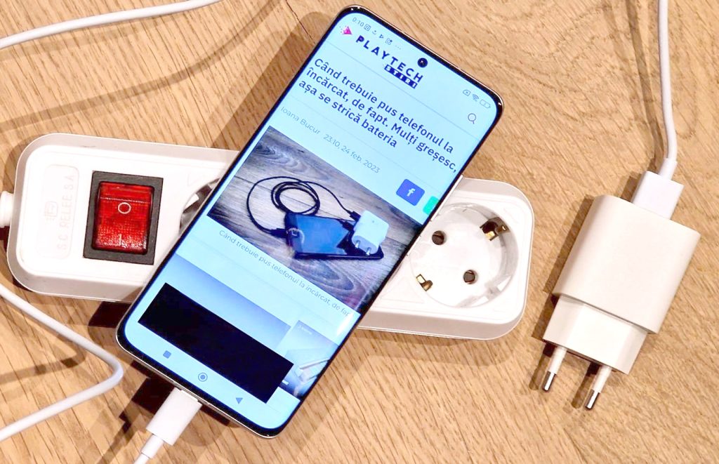 lasi-incarcatorul-telefonului-in-priza-tot-timpul.jpg