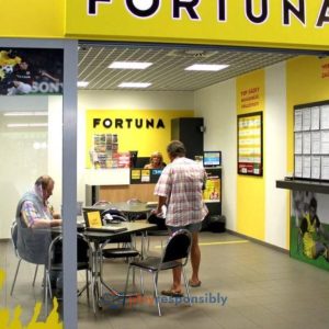 Petrică lansează acuzații grave la adresa casei de pariuri Fortuna, susținând că aceasta ar fi implicată în practici comerciale neloiale. El a anunțat că a depus deja o plângere la Oficiul Național pentru Jocuri de Noroc și intenționează să sesizeze și Autoritatea Națională pentru Protecția Consumatorilor, subliniind importanța jocului responsabil.