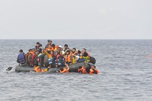 Garda de Coastă din Grecia intervine pentru salvarea a 52 de migranți în Marea Egee, iar un băiat rămâne dispărut