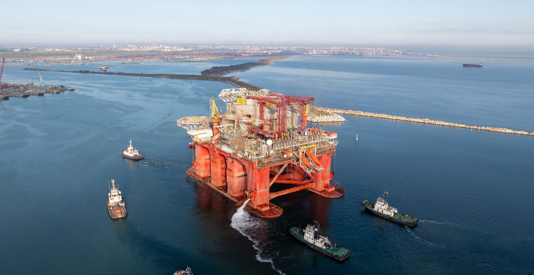 Discuții la nivel înalt despre proiectul Neptun Deep Președintele României a purtat luni, 16 martie, o întâlnire cu reprezentanți de seamă ai OMV Petrom, axată pe evoluția proiectului Neptun Deep