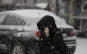 Prognoza meteo pentru Revelion: temperaturi scăzute, ninsori și ploi. Cum va fi vremea de Crăciun