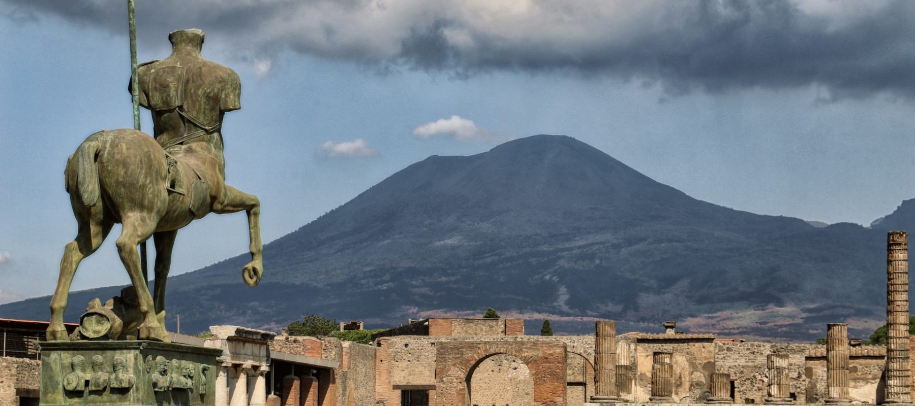 pompei-vezuviu-vesuvio-italia-antichitate-vulcan-eruptie.jpg