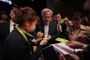 Șef Nvidia: China construiește spital în 3 zile, SUA durează 3 ani pentru centru de date