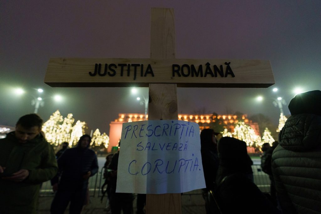 Live Text | Peste 8.000 de persoane participă la marșul „Împreună pentru Justiție!”, din Piața Universității spre Piața Victoriei