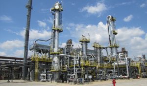 Autoritățile din Prahova afirmă că rafinăria Petrobrazi nu și nu va întrerupe activitatea din cauza lipsei de apă și explică situația aprovizionării cu apă a populației