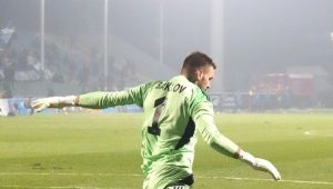 Fostul jucător din Superliga a asistat la momente șocante! Arbitrul a intervenit în minutul 23 și a făcut echipele să se retraite în vestiare.