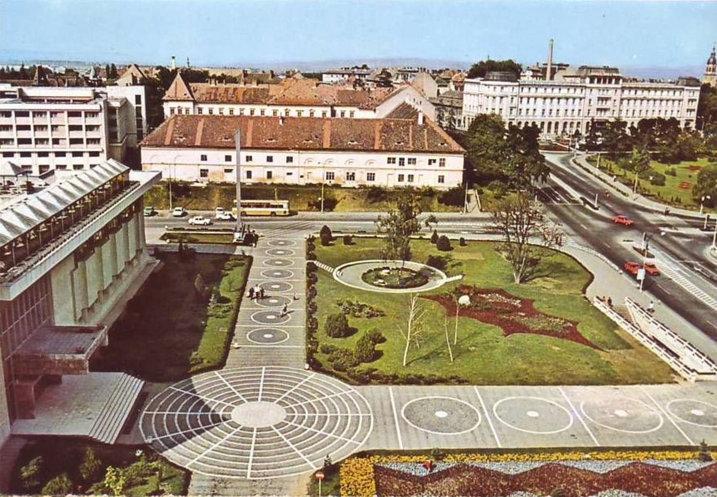 Modalități prin care securitatea urmărea diplomații străini ajunși în Sibiu: verificări pentru încălcări deliberate ale regulilor de circulație și dacă nu erau urmăriți / Discuții despre Tokes