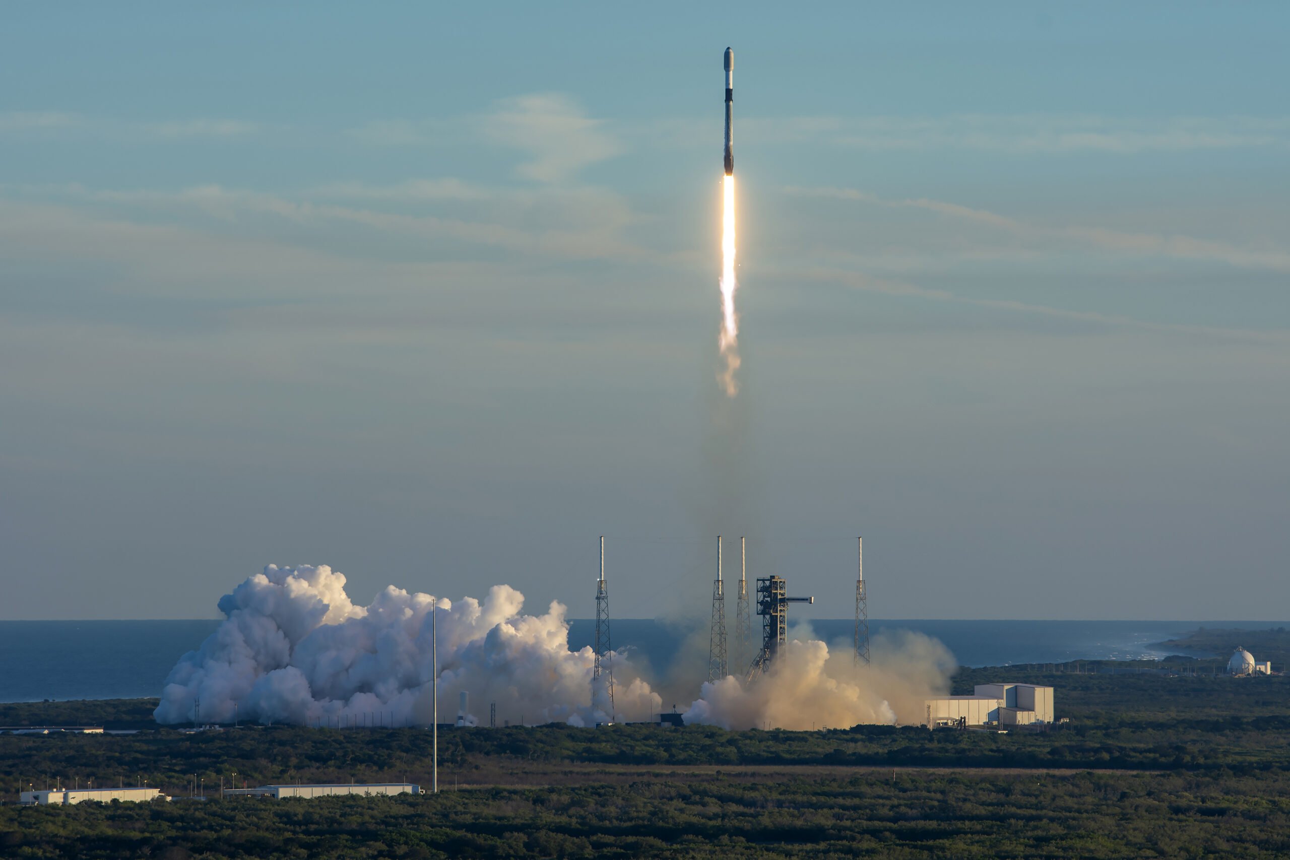 [ad_1] Elon Musk a confirmat recent intenția de a lista la bursă compania spațială SpaceX, o decizie care marchează un moment important pentru industria spațială și tehnologică