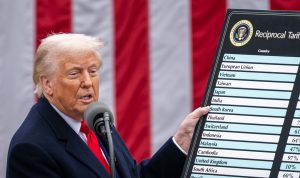 Trump avertizează că decizia Curții Supreme de a suspenda tarifele vamale ar reprezenta o „amenințare” pentru securitatea națională