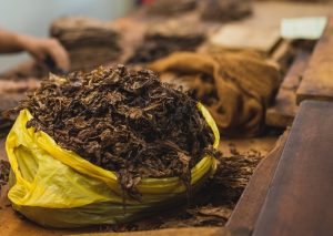 Consiliul Concurenței sancționează trei firme din industria tutunului cu 135,2 milioane de lei pentru fixarea prețurilor; Philip Morris afirmă că activitatea sa este legală și analizează posibilitățile de contestare a deciziei