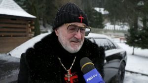 „Gigi Becali răspunde: Rămâne Florin Tănase la FCSB?”