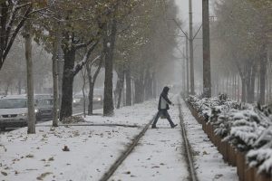 Prognoza meteo pentru București: Vânt intens duminică și temperaturi maxime de până la 7 grade