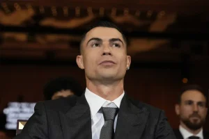 Cristiano Ronaldo renunță la planurile de retragere din fotbal