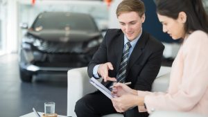 Trecerea la mașini subacvatice: împrumuturile cresc vertiginos, arată Edmunds