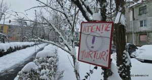 „IGSU: Căderea țurțurilor, un pericol grav pentru siguranța publică”