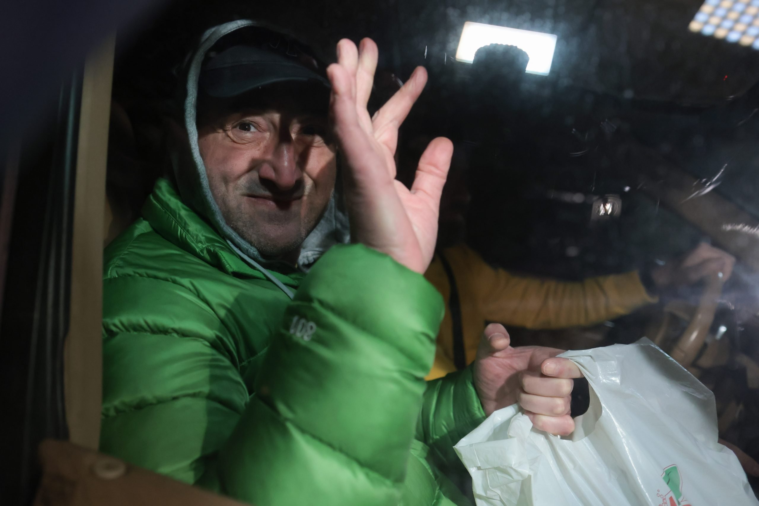 Nelu Iordache, eliberat din Penitenciarul Rahova Nelu Iordache, cunoscut drept „regele asfaltului”, a ieșit vineri din Penitenciarul Rahova, fiind eliberat după ce Curtea de Apel București i-a admis contestația în anulare