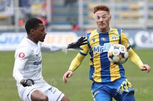 Farul Constanța învinge Petrolul Ploiești cu 1-0 în Superligă